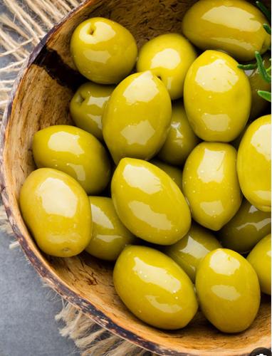 Natural green olives
