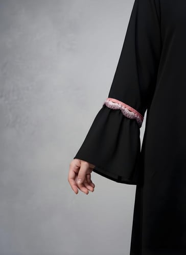 عباية دنى