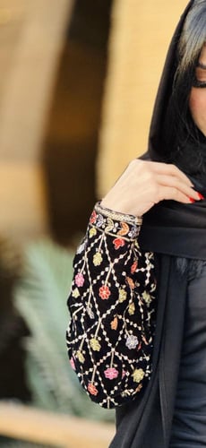 عباية بطابع شتوي