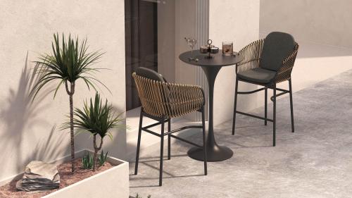 VERONA OUTDOOR BAR TABLE