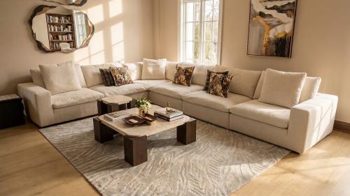 STRATA MODULAR SOFA