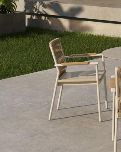 HELIOUS DINING CHAIR