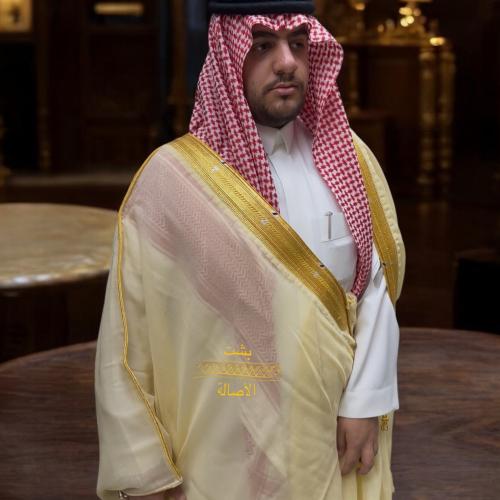 البشت اليدوي الدقه الملكي الليموني