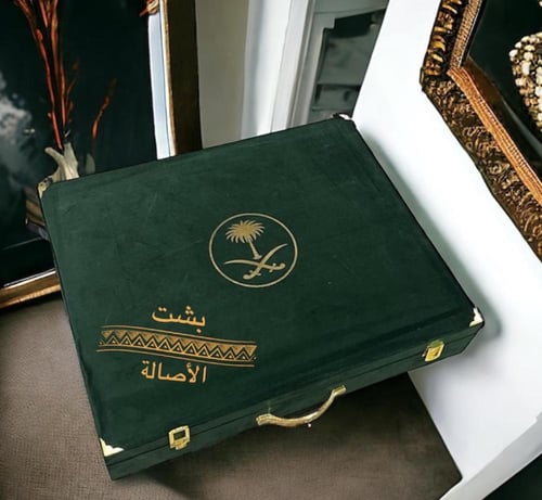 بشت رؤيه دقه ملكي مع عوده مروكي فاخر