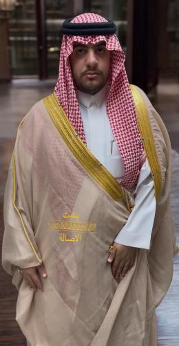 البشت اليدوي الدقه الملكي البيج