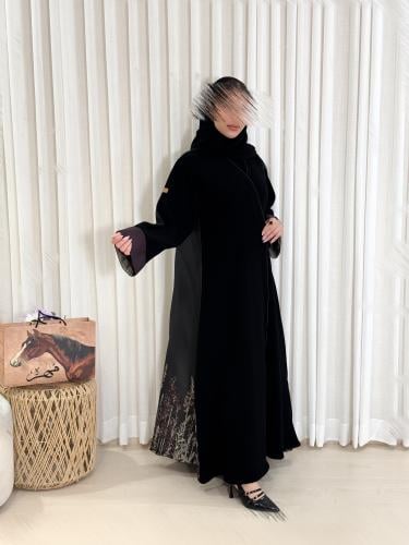 M77 abaya