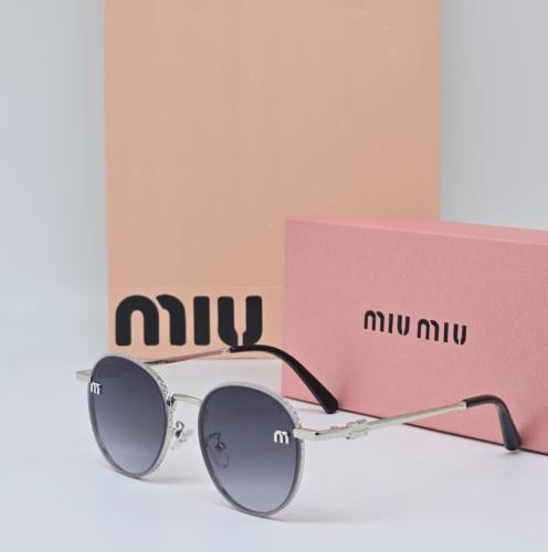 نظارة miu miu
