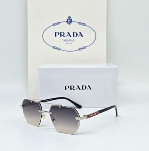 نظارة برادا 4 الوان