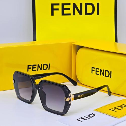 نظارة FENDI