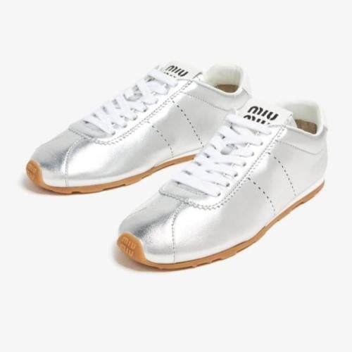 حذاء موردوريه نسائي ميو ميو سيلفر من MIUMIU