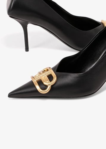 حذاء نسائي اسود كعب بالنسياغا من Balenciaga