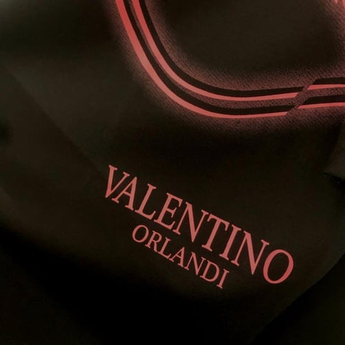 تي شيرت رجاالي فلانتينو اسود valentino