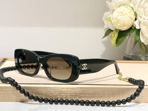 نظاره شانيل اسود chanel