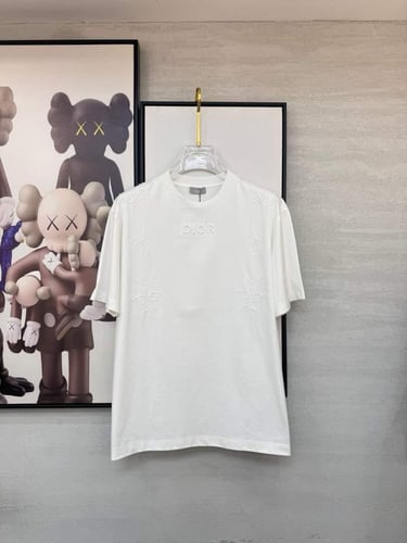 تي شيرت ديور أبيض