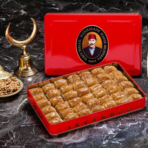 بقلاوة كلاسيكية بالجوز (علبة كبيرة )