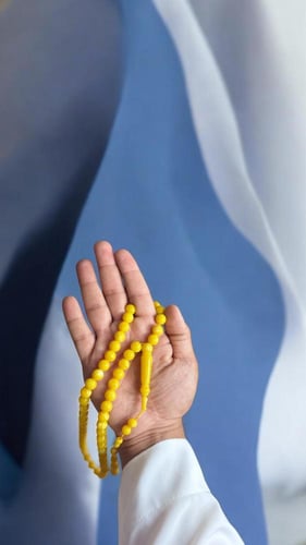 سبحة بكلايت اصفر مموج تمليكة