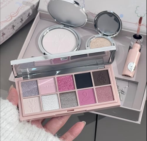 مجموعة هدايا ميكب