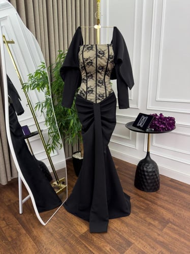 فستان سهرة الصدرتفته وكلوش كلفه خراز