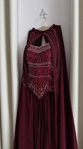 القماش خامه شيفون وتطريز يدوي