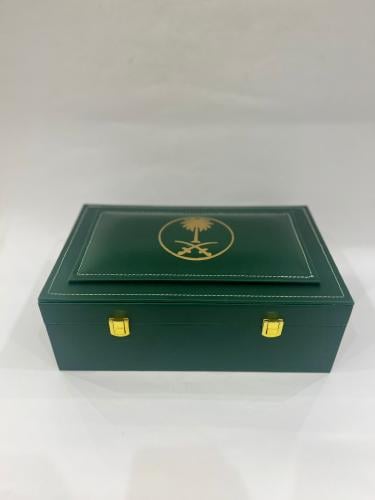 شنطة جلد اخضر كيلو