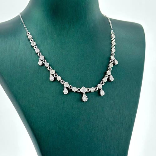 طقم الدمعة ذهب ابيض تصميم الماس ( 9.3 جرام - عيار...