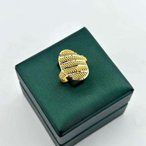 خاتم بنقش انيق و مميز ( 3.0 جرام - عيار 21 - RI026...