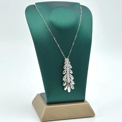 عقد ذهب بتصميم مميز و عصري ( 2.5 جرام - عيار 18 -...