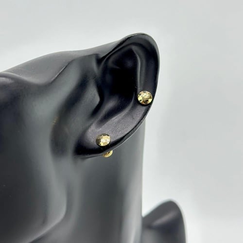 حلق اطفال طبي بشكل دائري ( 0.6 جرام - عيار 18 - KE...