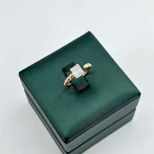 خاتم تميز الباقييت تصميم الماس ( 1.4 جرام - عيار 1...