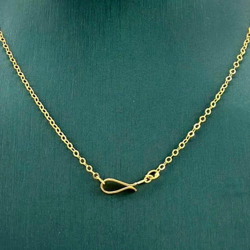 طقم ذهب كلاسيك على شكل مثلث ( 8.3 جرام - عيار 21 -...