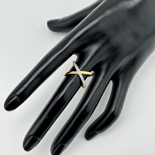 خاتم تصميم الماس انيق و لافت ( 2.5 جرام - عيار 21...