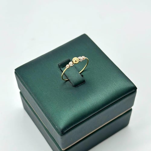 طقم بتصميم مبتكر و مميز إيطالي ( 5.5 جرام - عيار 1...