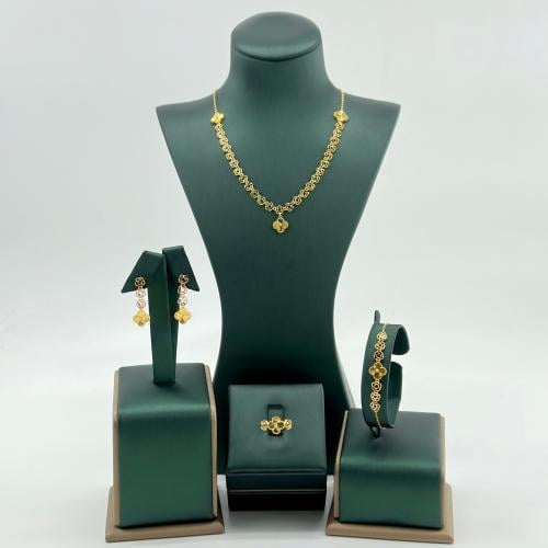 طقم ذهب على شكل ورود ( 12.2 جرام - عيار 21 - SE001...