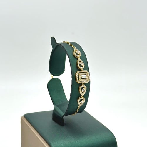 طقم على شكل مربعات ( 11.8 جرام - عيار 18 - SE00061...