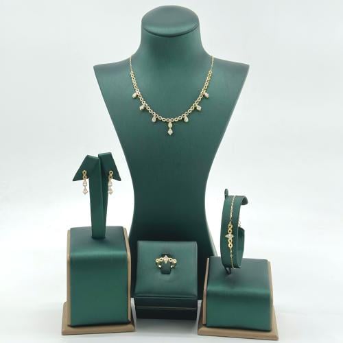 طقم تصميم الماس ( 9.3 جرام - عيار 18 - SE00352 )