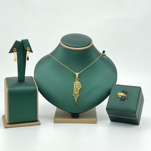 نصف طقم كلاسيك على شكل قلب ( 5.4 جرام - عيار 21 -...