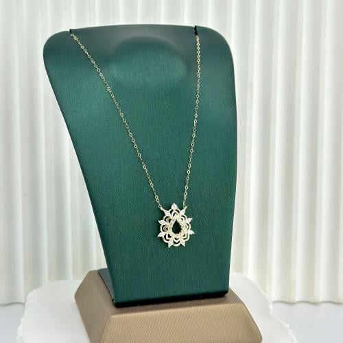 عقد تصميم الماس مطعّم بقصات الماركيز ( 1.0 جرام -...