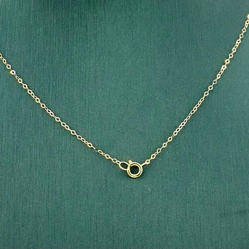 عقد مميز بتصميم الماس ( 0.6 جرام - عيار 18 - NE088...