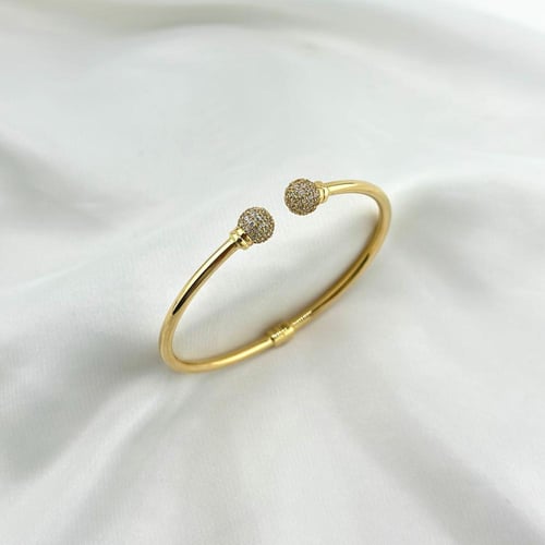 اسوارة واقف بتصميم الماس ( 8.9 جرام - عيار 18 - BR...