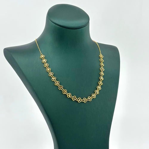 طقم ذهب ناعم بتصميم راقي و كلاسيك ( 8.6 جرام - عيا...