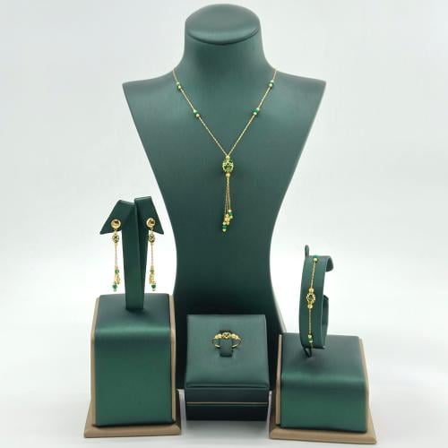 طقم ذهب بتصميم حصري و مميز ( 9.4 جرام - عيار 21 -...