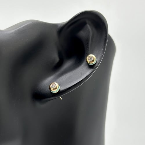 حلق ناعم تصميم الماس بلمسه ايطاليه مميزة ( 1.7 جرا...