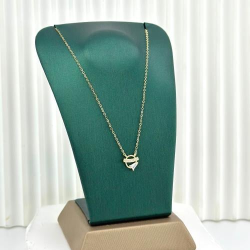 عقد دائري مطعّم بفص الباقييت ( 0.7 جرام - عيار 18...