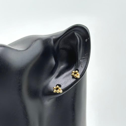 حلق ذهب أطفال طبي بشكل نجوم ( 0.8 جرام - عيار 18 -...