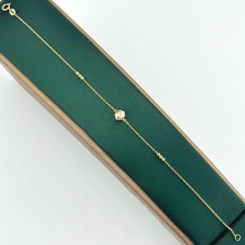 عقد مع اسوارة ذهب مزيّن بألوان الميناء ( 3.1 جرام...