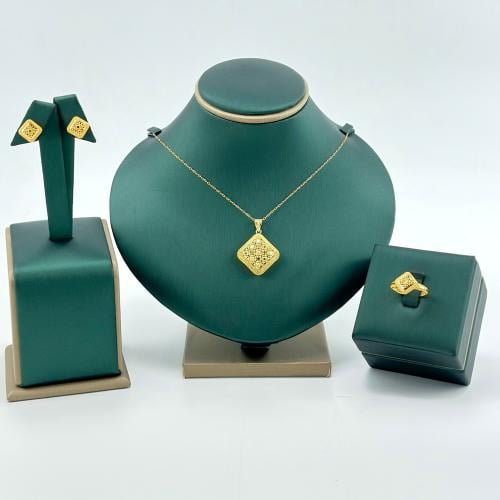 نصف طقم على شكل معين ( 6.8 جرام - عيار 21 - HSE007...