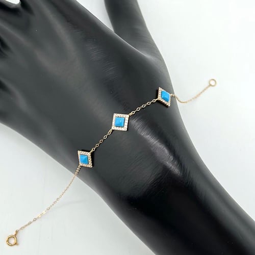 سوارة بتصميم أنيق و ناعمه على شكل معين ( 1.1 جرام...