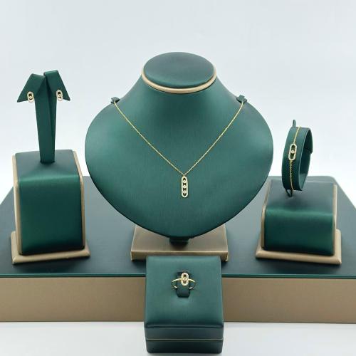 طقم ذهب إيطالي تصميم الماس ( 3.2 جرام - عيار 21 -...