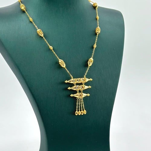 عقد اناقة خالدة ( 8.5 جرام - عيار 21 - NE0514 )