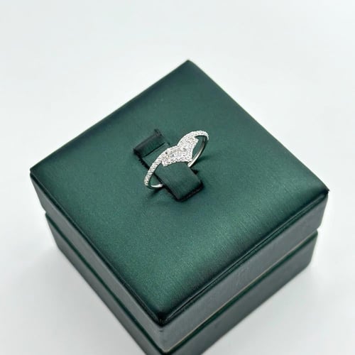 طقم شبكة ذهب ابيض ( 8.0 جرام - عيار 18 - SE00443 )